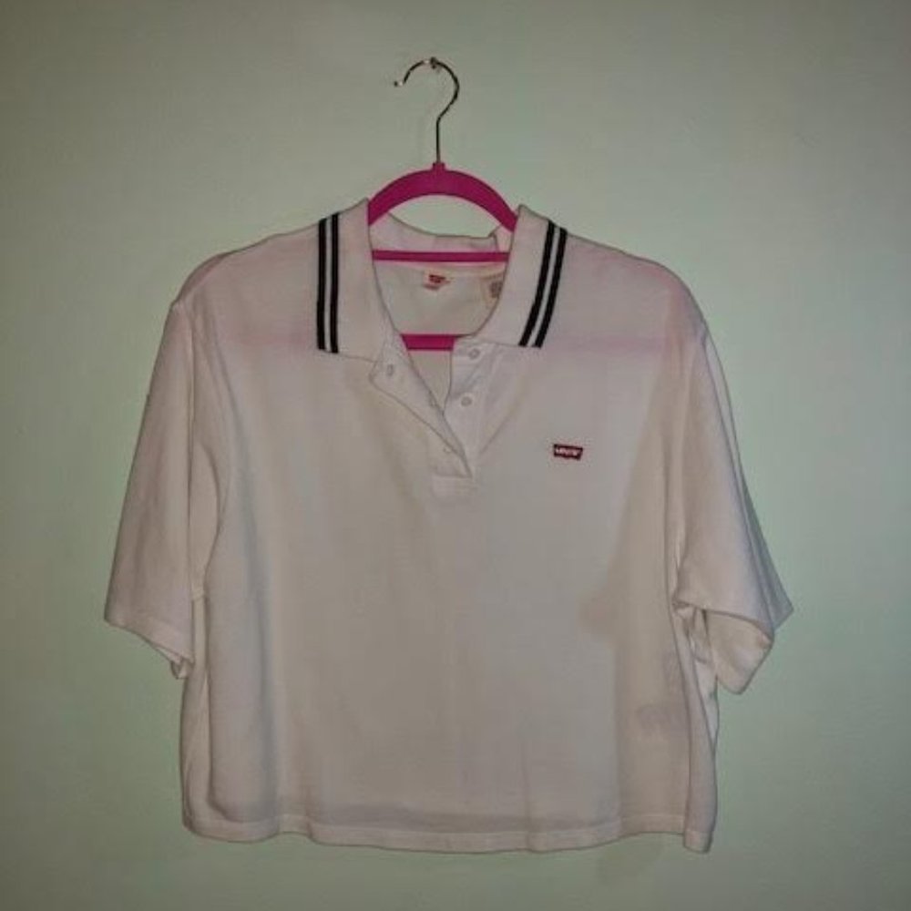 Levi's sporty top with black stripes on the collar